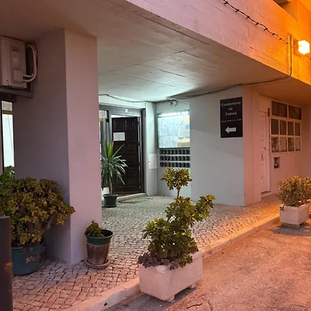 Blue Nest Apartment *